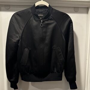Vintage Express Women’s Sleek Black Members-Only Jacket